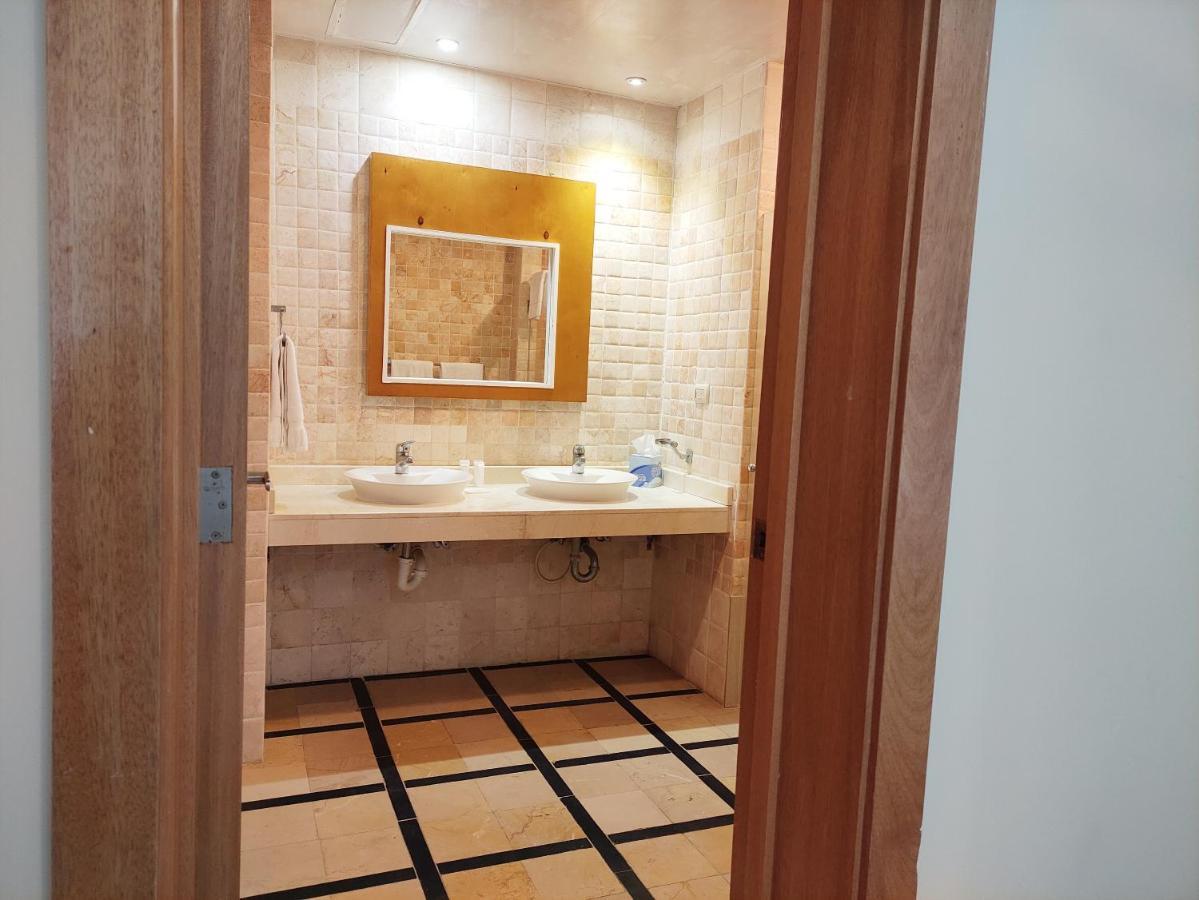 Chic Beachfront Apartment - Private Beach Access Πούντα Κάνα Εξωτερικό φωτογραφία