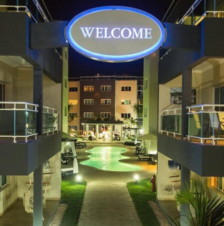 Chic Beachfront Apartment - Private Beach Access Πούντα Κάνα Εξωτερικό φωτογραφία
